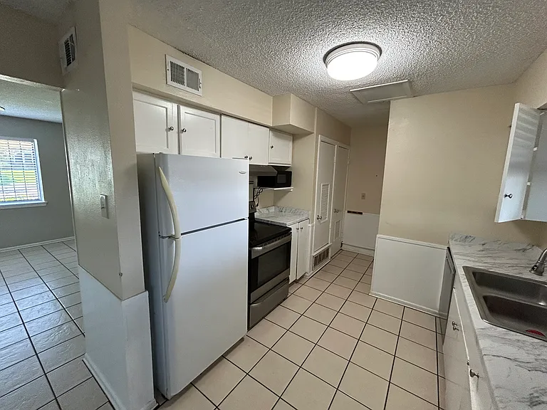 117 E Silver Sands Dr — Photo 5