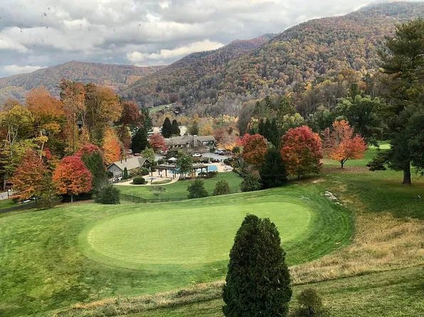 1564 Country Club Dr #B301, Maggie Valley, NC 28751