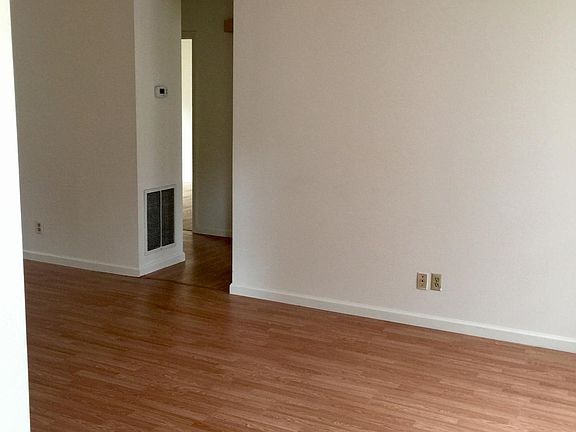 5th image of 7760 Gleason Dr #A