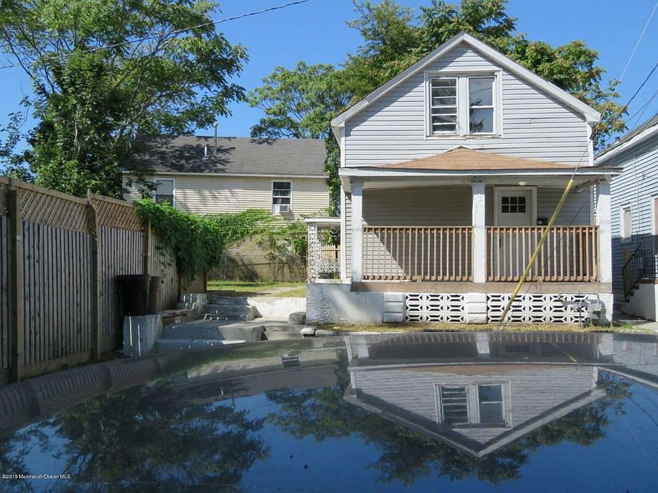 2nd image of 1 De Witt Ave