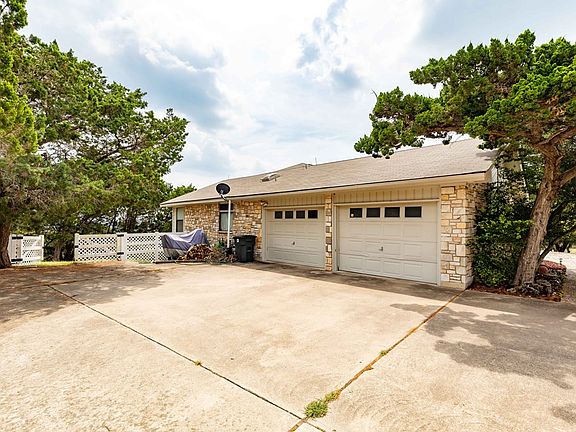 3rd image of 147 Crockett Dr