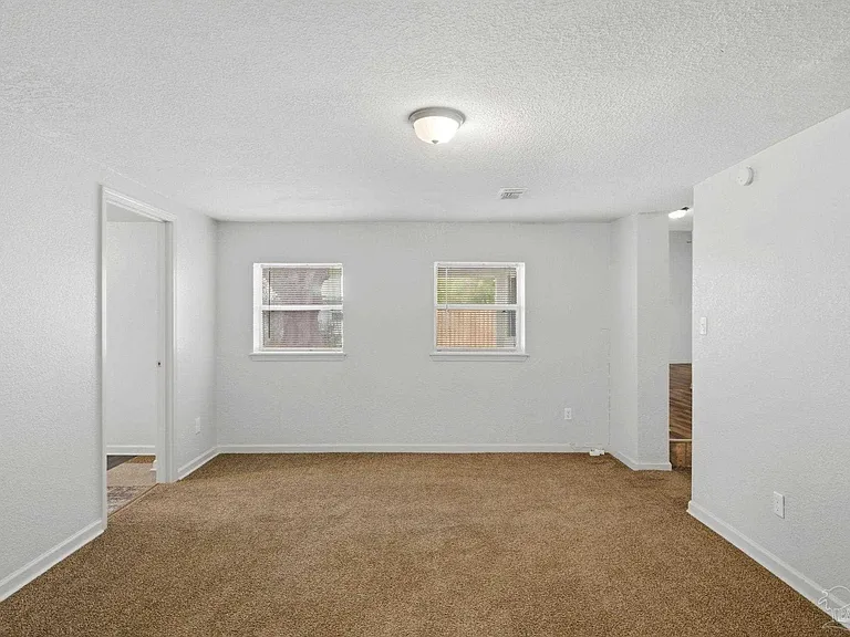 6960 Klondike Rd — Photo 24