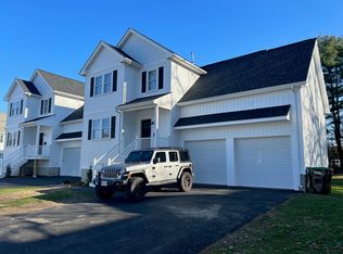 22 W Leonard St #22, Foxboro, MA 02035