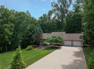 621 Floral Valley W, Howard, OH 43028