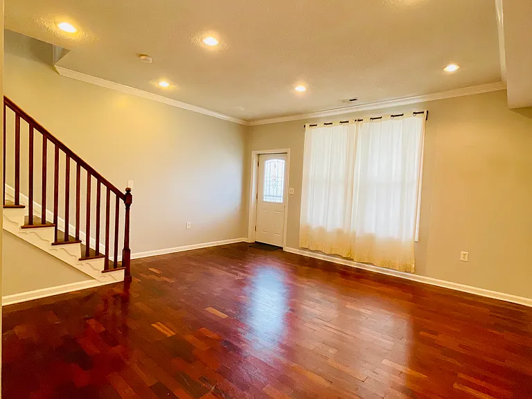 523 Florida Ave NE #1 — Photo 5
