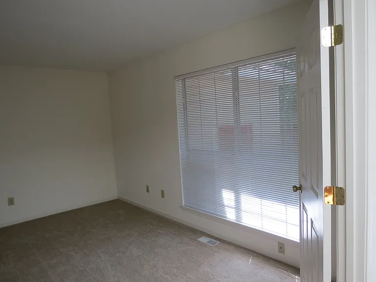 131 King Henry Way — Photo 15