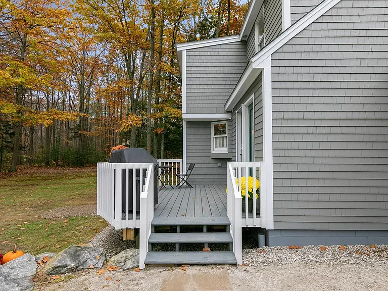 32 Maple Ave — Photo 40