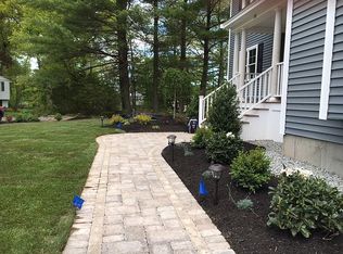 10 Spruce Hill Rd, Burlington, MA 01803