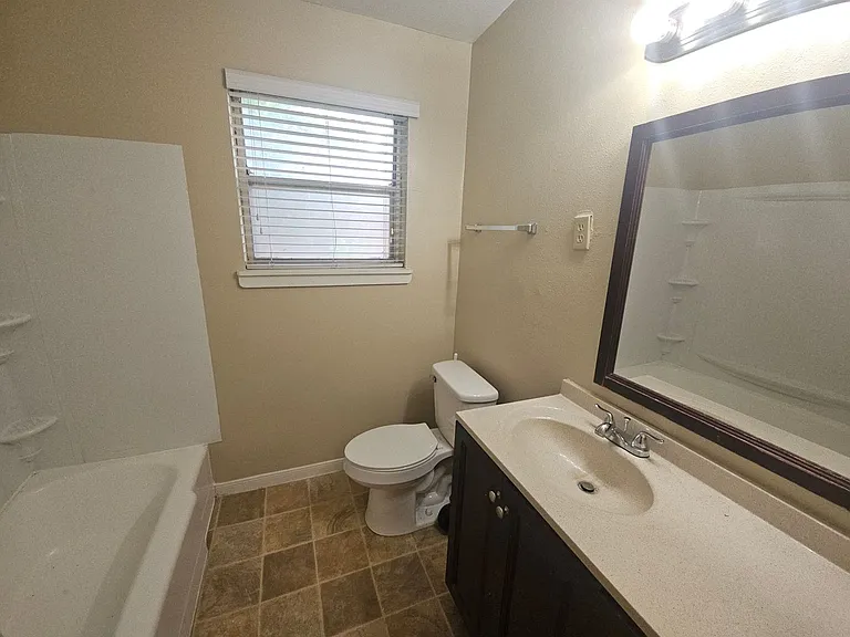 6419 Onyx Dr N — Photo 11
