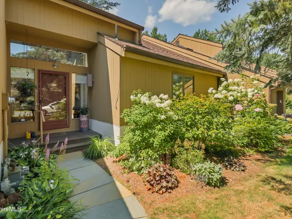 29 Lakecrest Dr Unit 29, Pittsfield, MA 01201