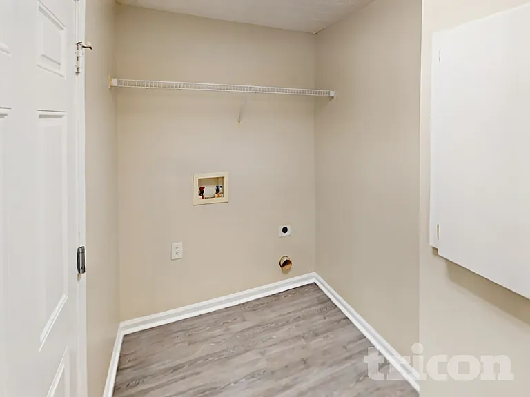 1047 Wedgewood Ct — Photo 9