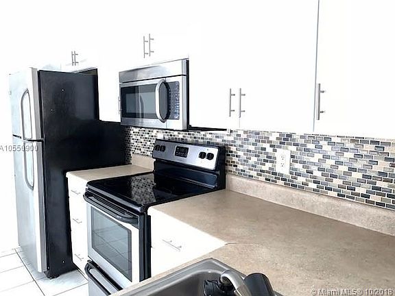 4th image of 17203 NW 6th Ct