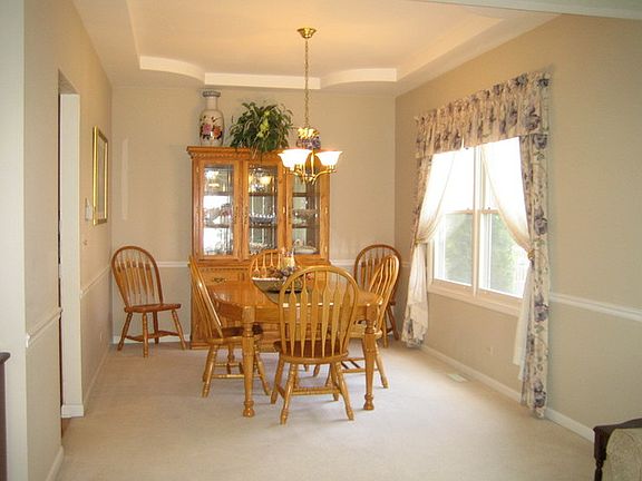 3rd image of 504 Doral Ln