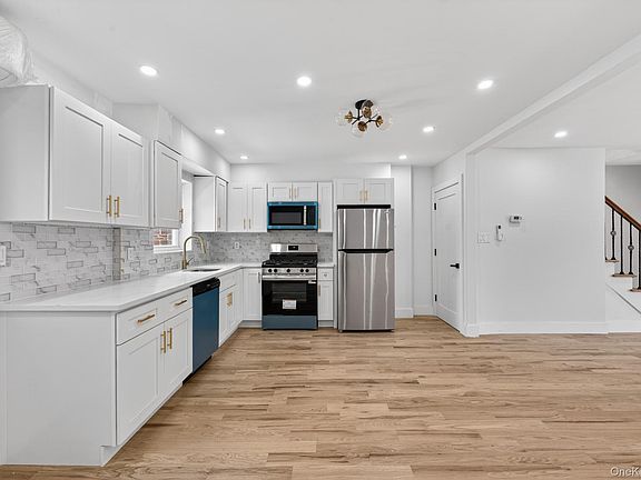 4th image of 1061 E 218th Street