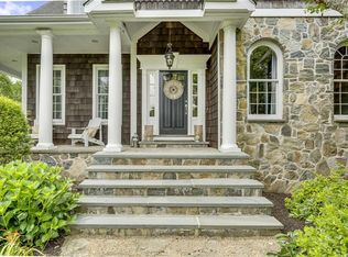 332 Log Rd, Smithfield, RI 02917