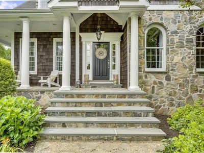 332 Log Rd, Smithfield, RI, 02917