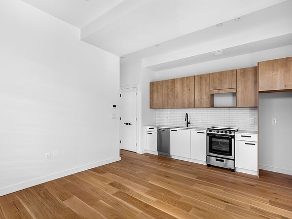 3rd image of 413 Throop Ave #2A