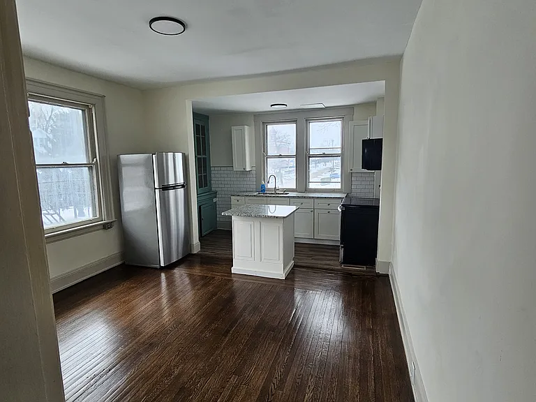 2346 Kenilworth Ave #2 — Photo 2