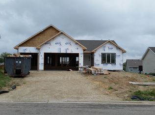 8508 Crooked Bend Rd, Machesney Park, IL 61115