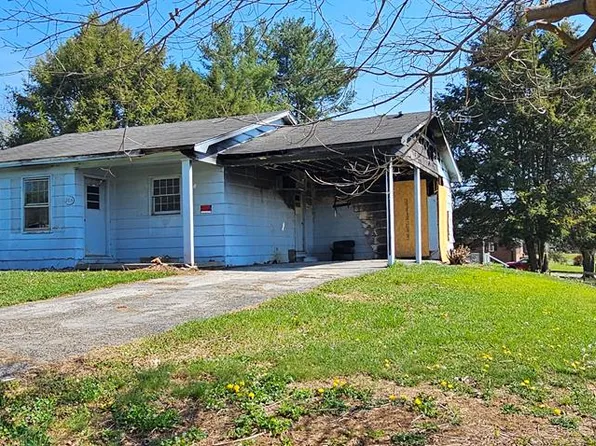 205 Greever Ave, Chilhowie, VA 24319