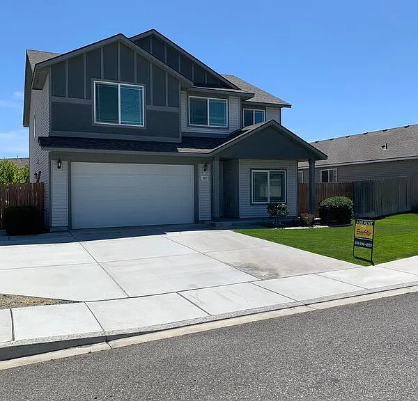 5813 Sidon Ln — Photo 2