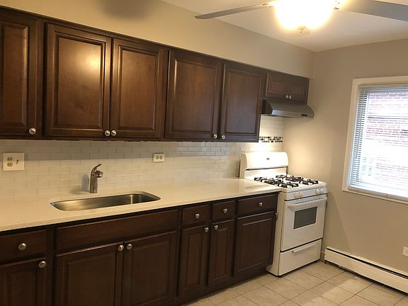 2nd image of 24 N Garfield St #4