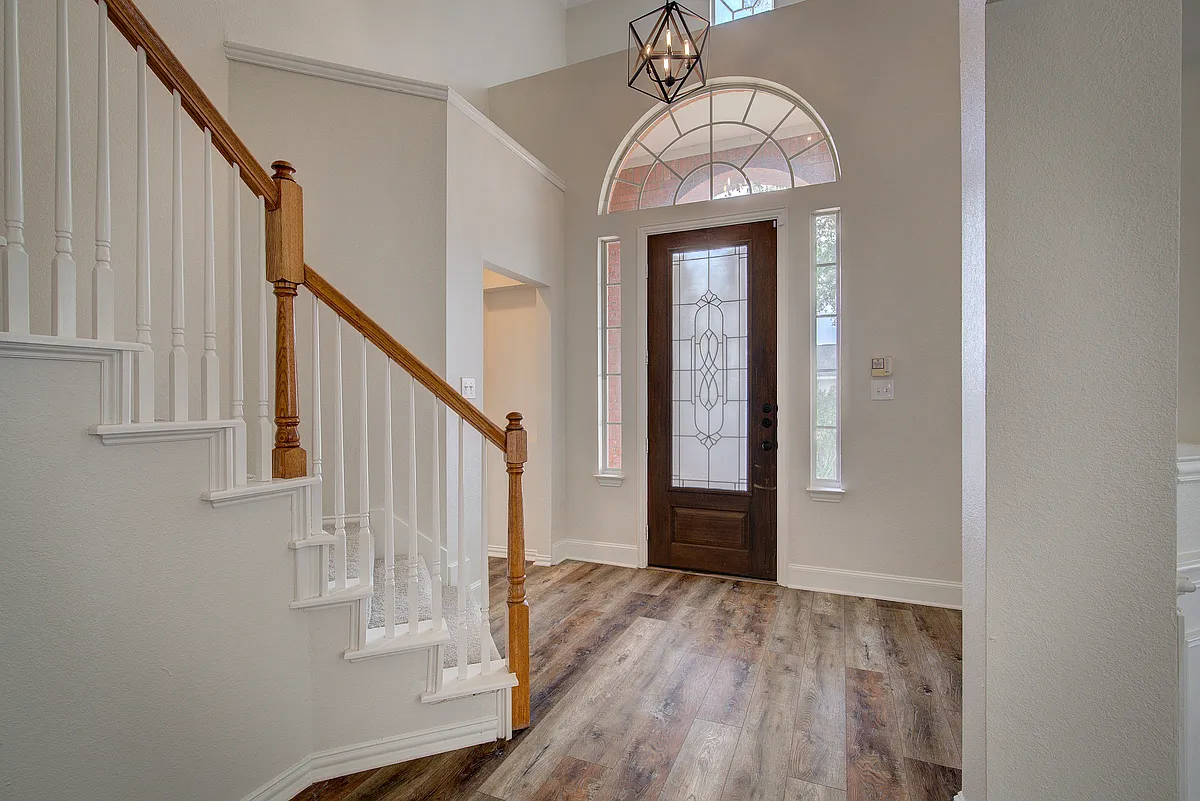 Building Photo - 2917 Newport Dr