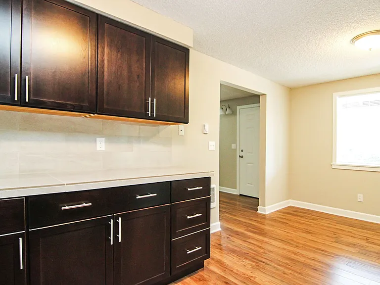 501 SE Davis St — Photo 4