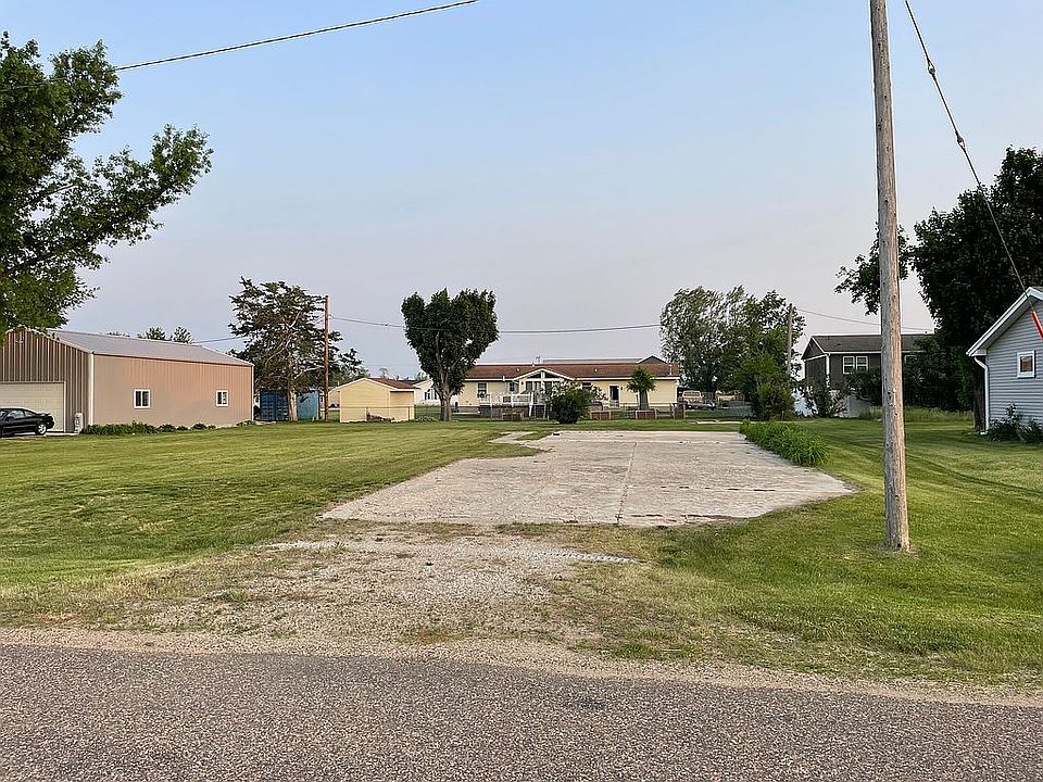 2nd image of 13 Lincoln Dr