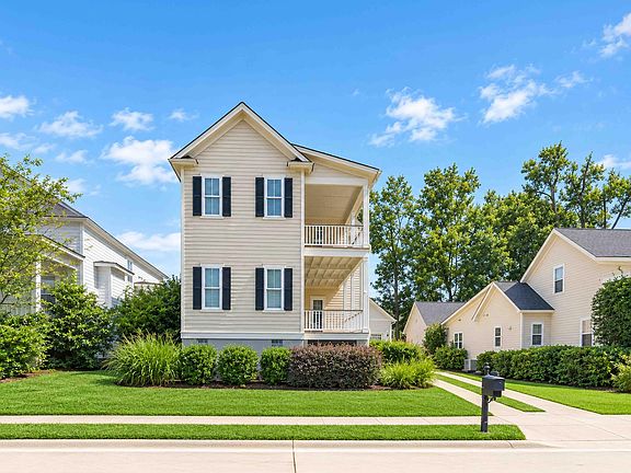 2nd image of 90 Ellen Cir