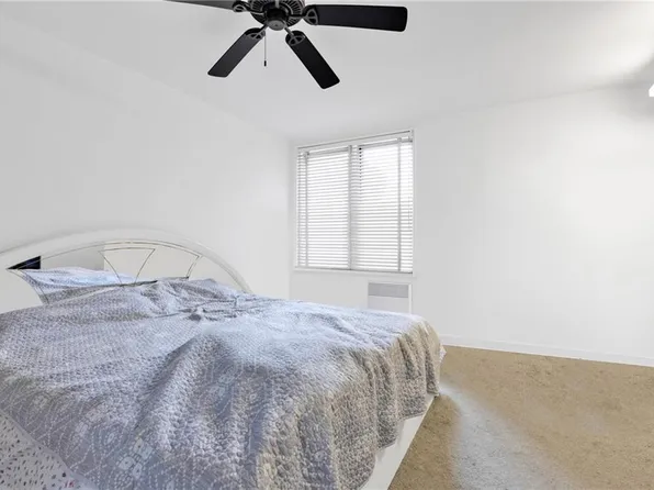 2580 Ocean Parkway image 14 of 19