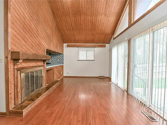 4th image of 7109 Harvard Ave