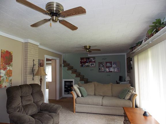 4th image of 138 Grand Ave