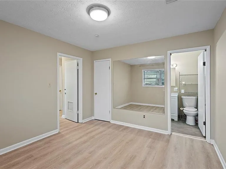1201 Shoreham Dr — Photo 12