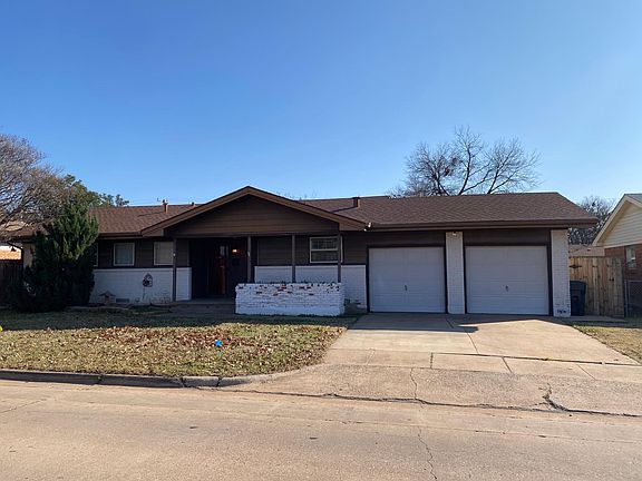 2nd image of 4905 Lake Park Dr