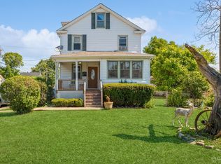 649 Nassau St, North Brunswick, NJ 08902