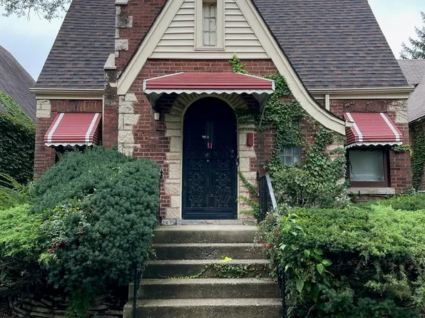 8416 S Michigan Ave, Chicago, IL 60619