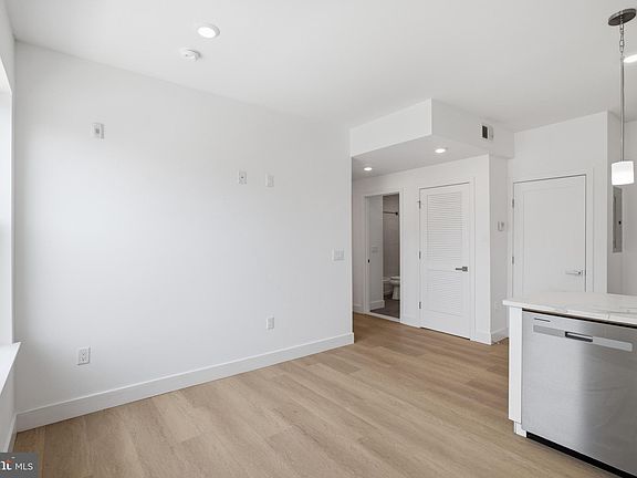 5th image of 3637 N 16th St #C
