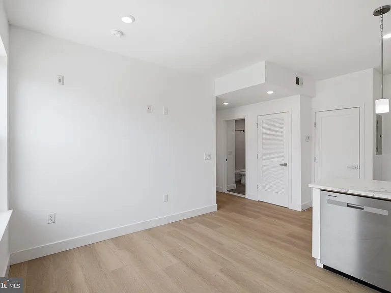 3637 N 16th St #C — Photo 5