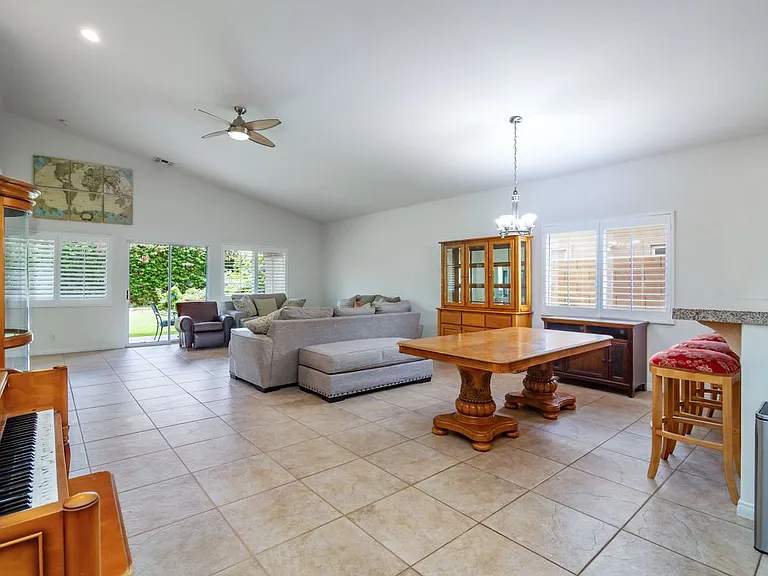 45596 Torrey Pines Ct — Photo 18