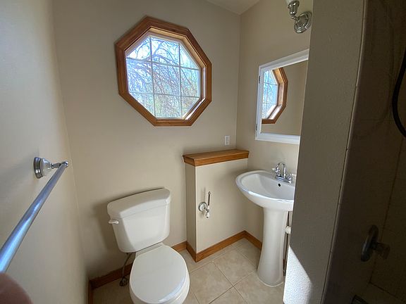 5th image of 120 E Alturas Ave