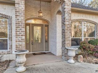 184 Oxbow Cv, Holly Lake Ranch, TX 75765