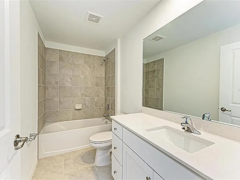 23444 Steeple Ave — Photo 24
