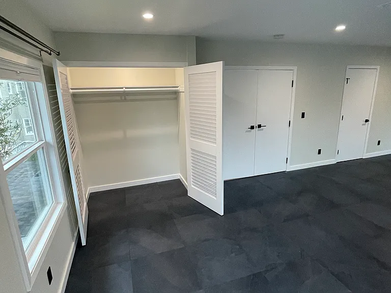 3028 Regent St — Photo 24