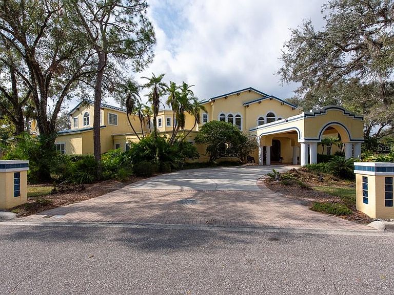 Listing photo of 6324 W Maclaurin Dr, Tampa