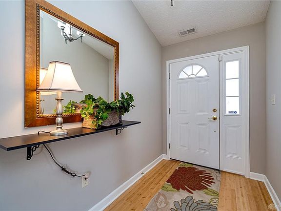 4th image of 306 Miller Ct