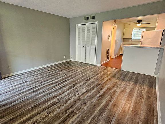 2nd image of 1309 E 21st St #215