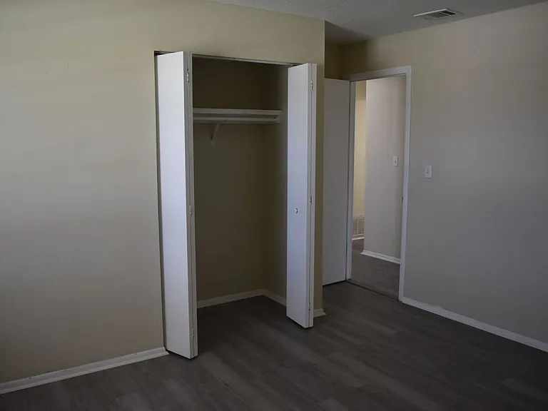 3134 Edgewood Dr NE — Photo 27