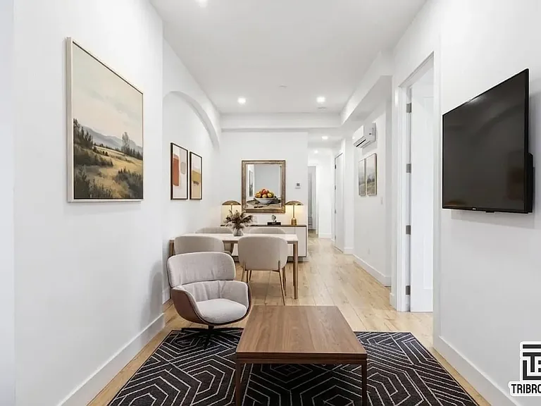 110 Berry St #3R — Photo 5