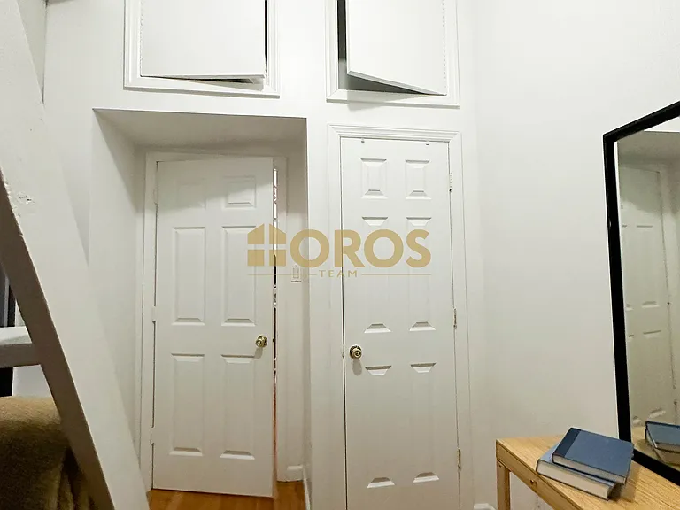217 E 10th St #1 — Photo 10